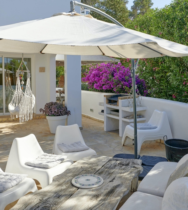 Resa Estates Ibiza for sale te koop Casa Rui Tourist license sta Eularia exterior patio.jpg